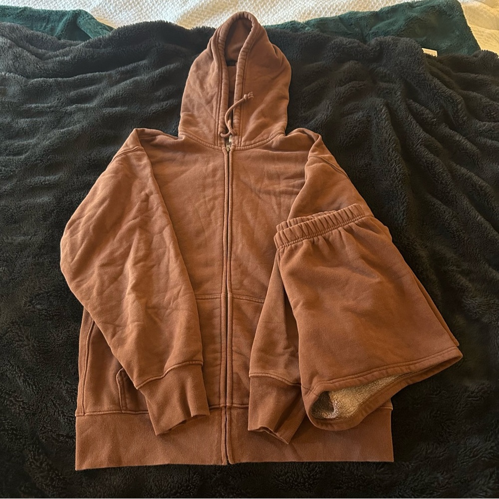 Aritzia TNA Cozy Fleece Boyfriend Zip up